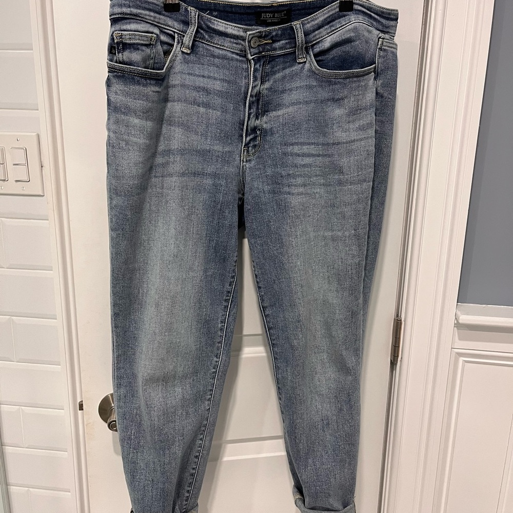Judy Blue mid rise boyfriend jeans. Often out of stock. Great pants